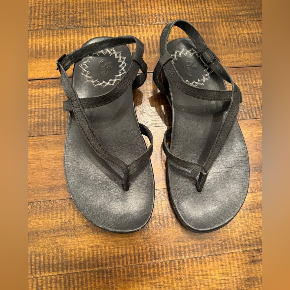 Chaco sandals black 5.5